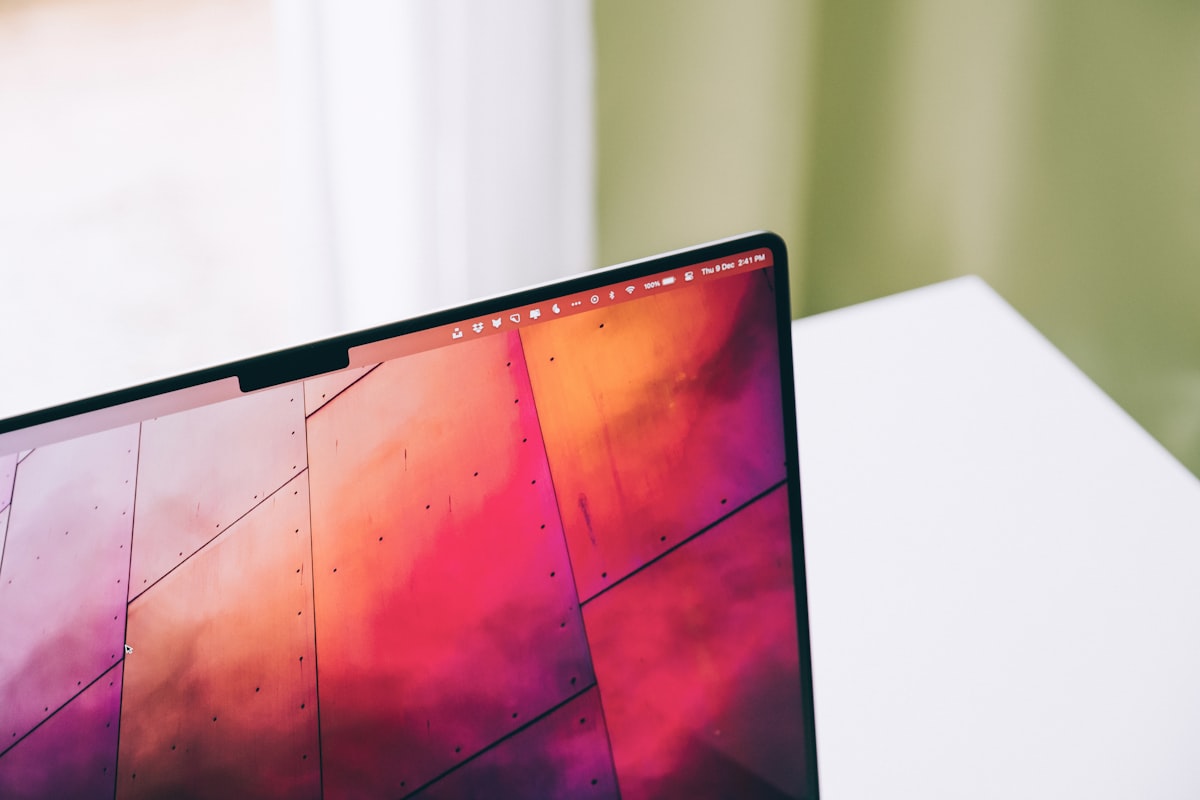 Macメニューバーアイコンがノッチに隠れる？原因と解決方法